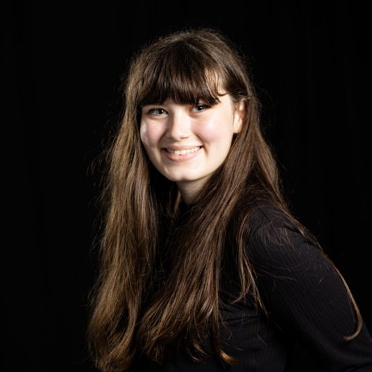 Adeline McCloskey '23 head shot