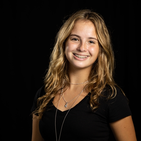 Ava Hricko '23 head shot