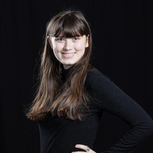 Adeline McCloskey '23 head shot