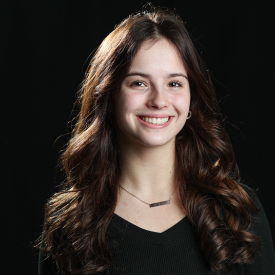 Ava Hricko '23 head shot