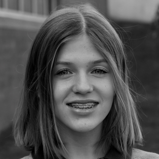 Eliza Fausset head shot