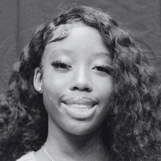 Akaila Pickett head shot