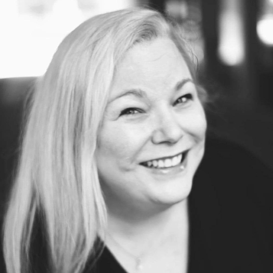 Michelle Amos head shot