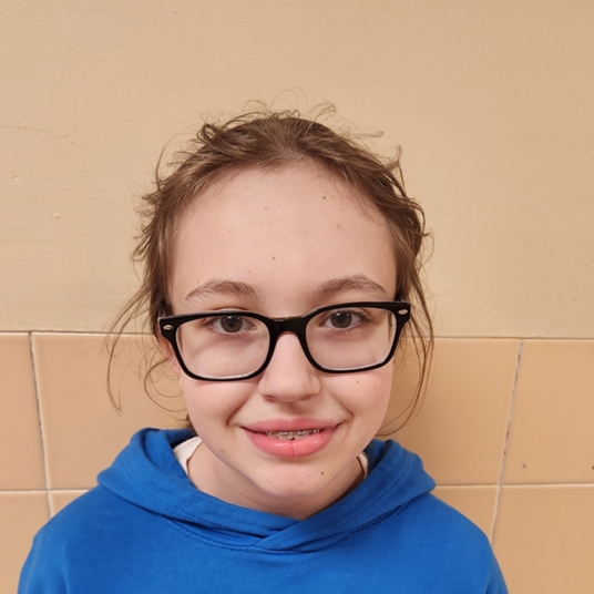 Zara Donoghue head shot