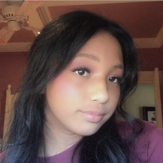 Isabel Lozano (10) head shot