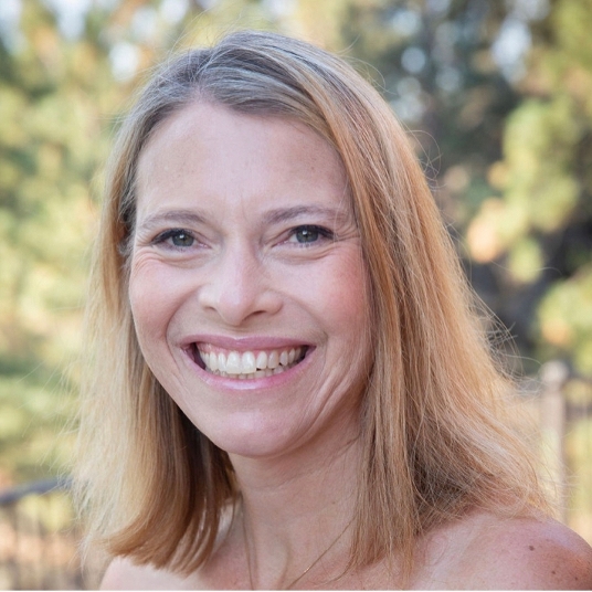 Amy James head shot