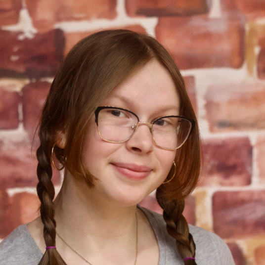 Emma Neuheimer head shot