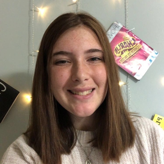 Caitlin Scanlon head shot