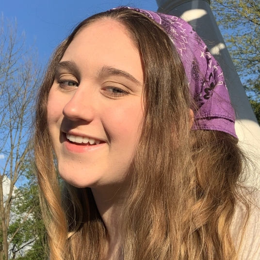 Catie Becker head shot