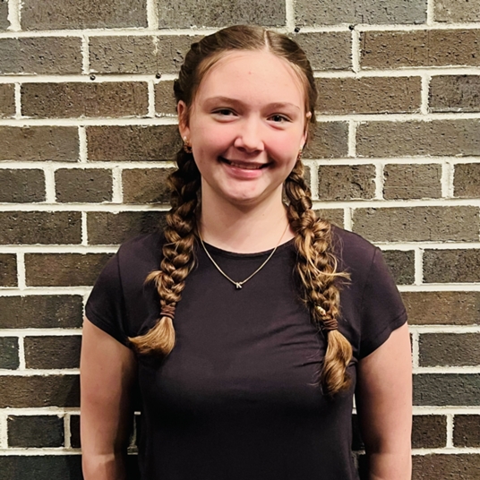 Kylie Capps- Bubbles head shot