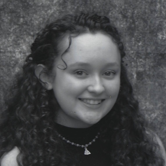 Julia Vara head shot
