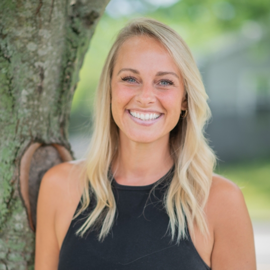 Lauren Holloway head shot