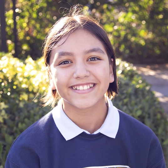 Victoria Davies head shot
