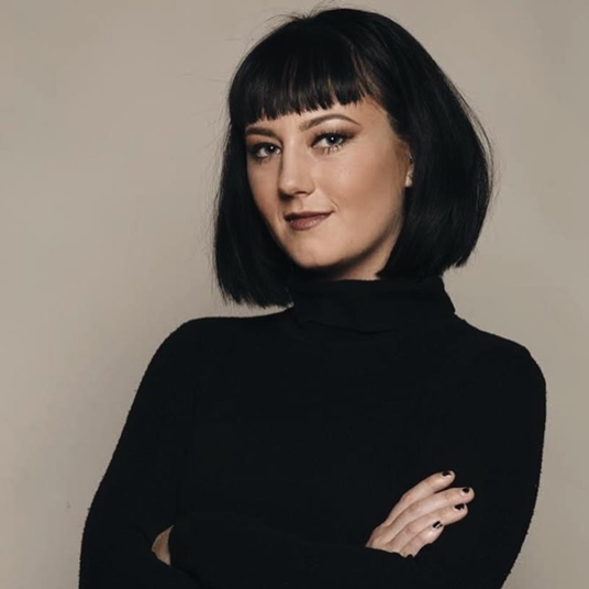 Natalie Farrell head shot