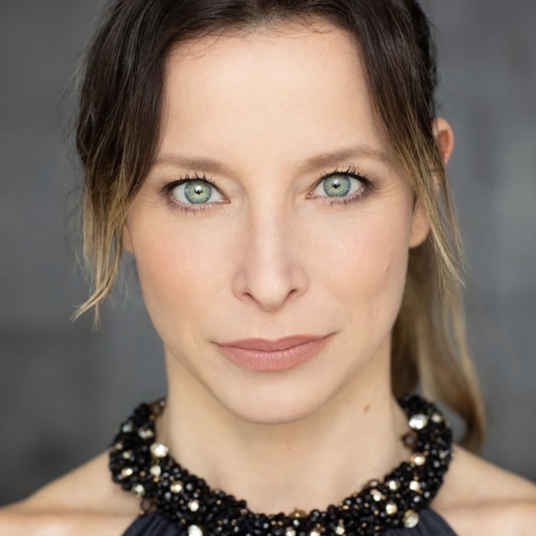 Justine Stock head shot
