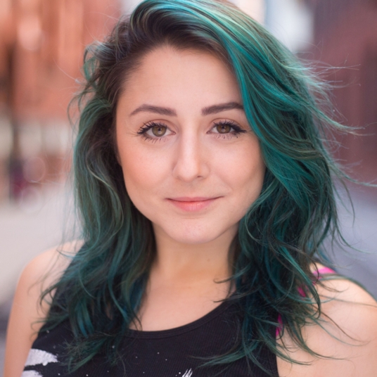 Leah Coconides head shot