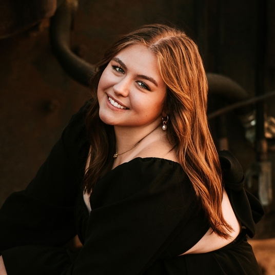 Aubrey DeMarais head shot