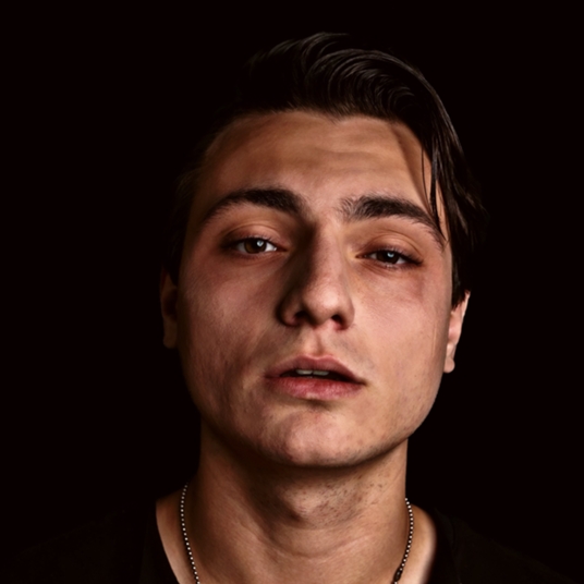 Can Sark head shot