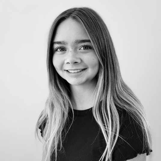Paisley Garland head shot