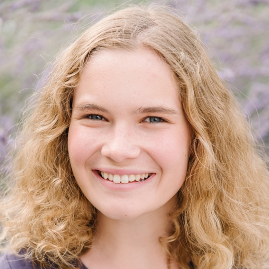 Caroline Cole head shot