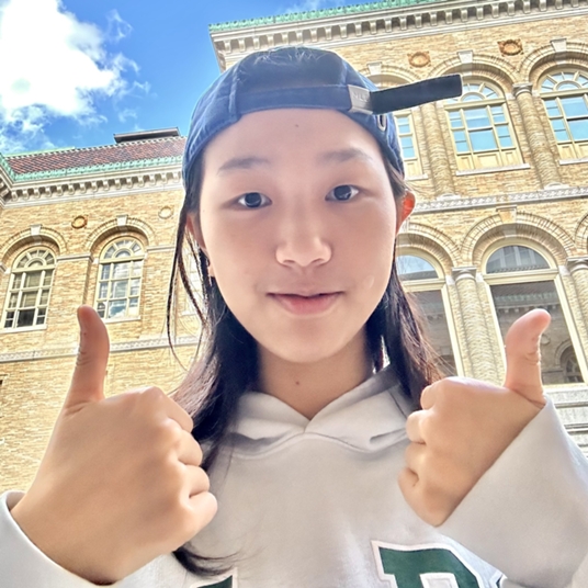 Su Jeong head shot