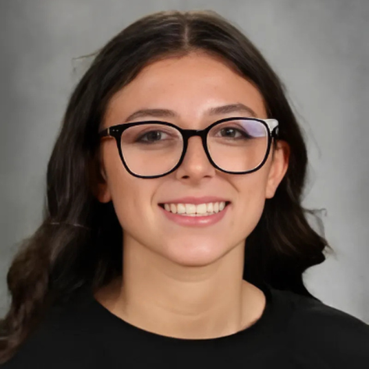 Mia Andrews head shot