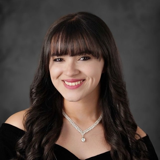 Janette Del Castillo head shot