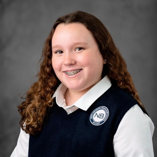 Isabella Erazo head shot