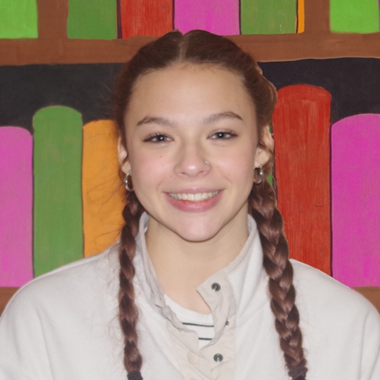 Summer Holmes head shot