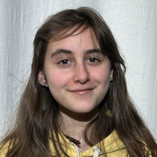 Ella Buettler head shot