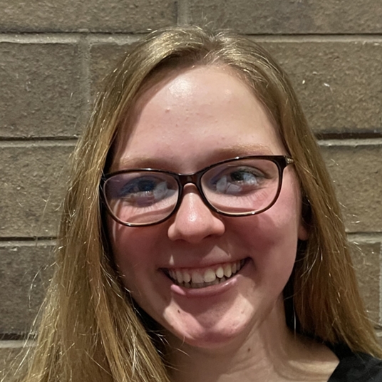 Alivia Snyder as Winifred Banks head shot