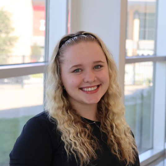 Bella Strunk head shot