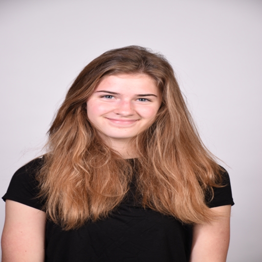Amy Barnes head shot