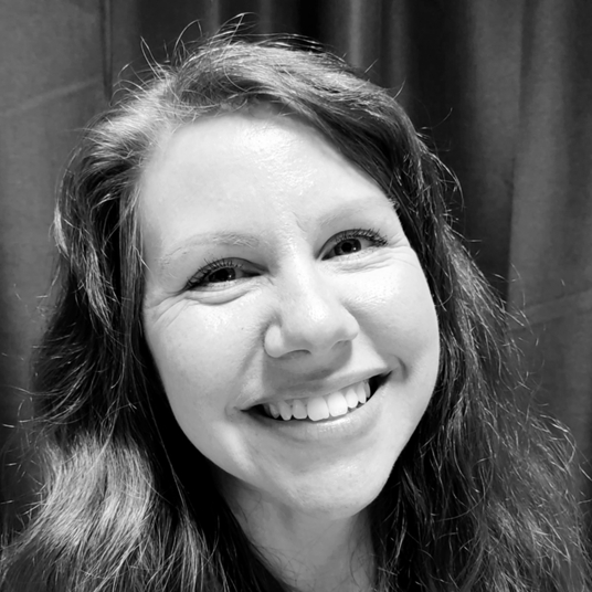 Amy Gomez head shot