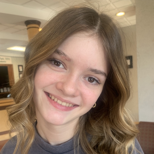 Hazelle Cays - Crew Member head shot
