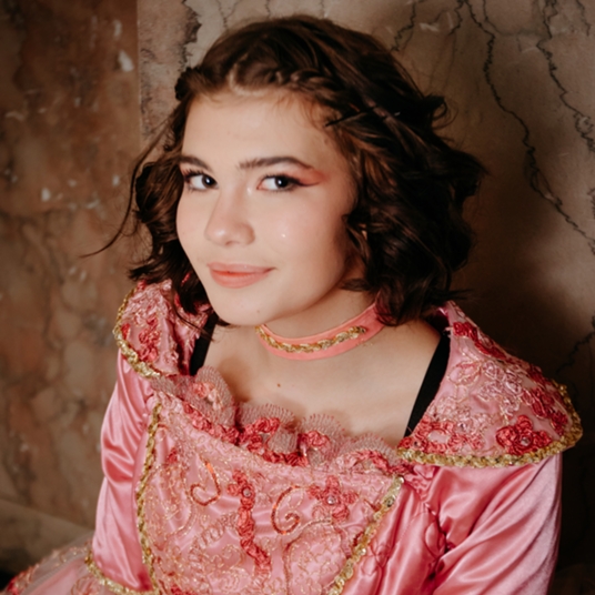 Hailey Burt head shot