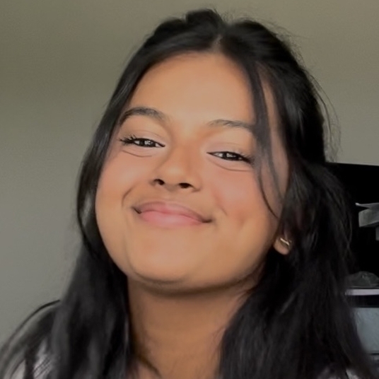 Shipra Sachin Phadke head shot