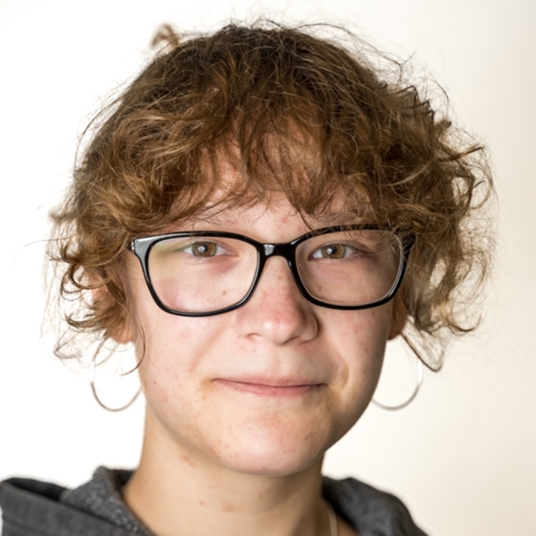 Esme Safranek head shot