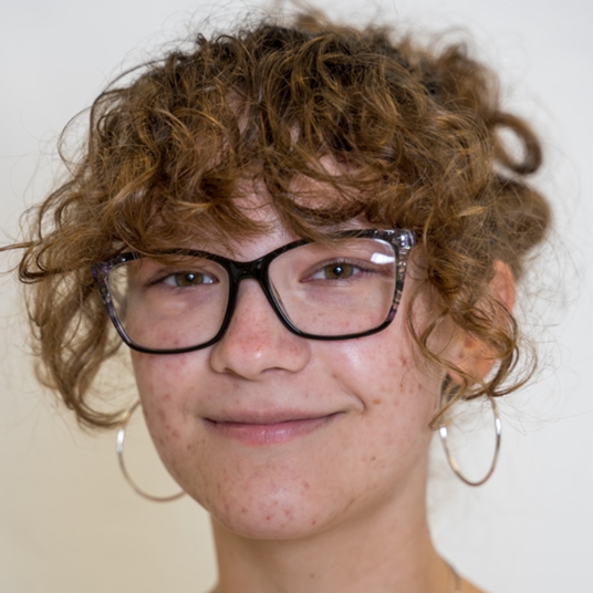 Esme Safranek head shot