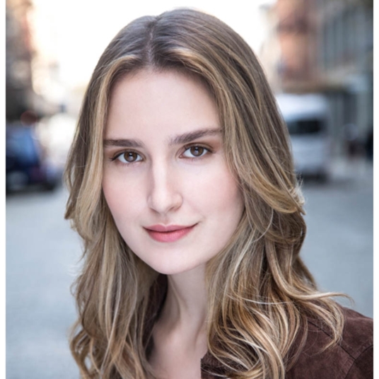 Zoe Olson head shot