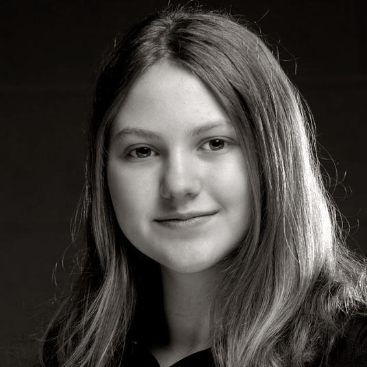 Brooklyn Bennett (Bubbles OR Anemone 2/Moonfish) head shot