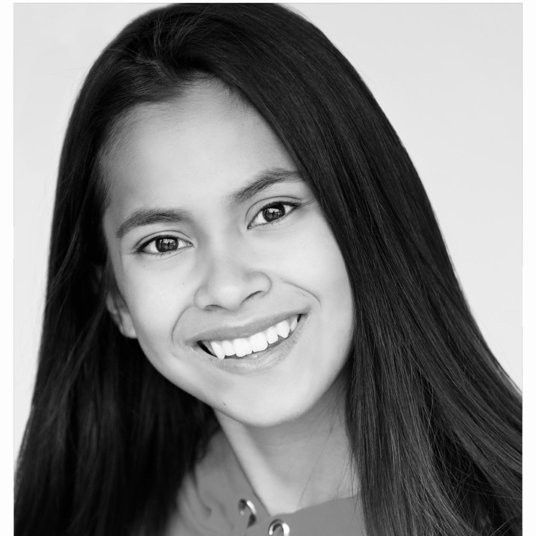 Mariana Barr head shot