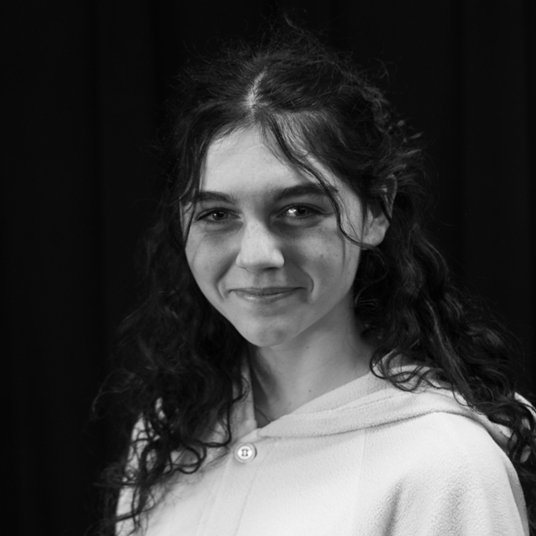 Ashlyn Aarons (Chorus) head shot