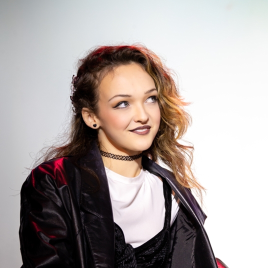 Bella Rusin head shot