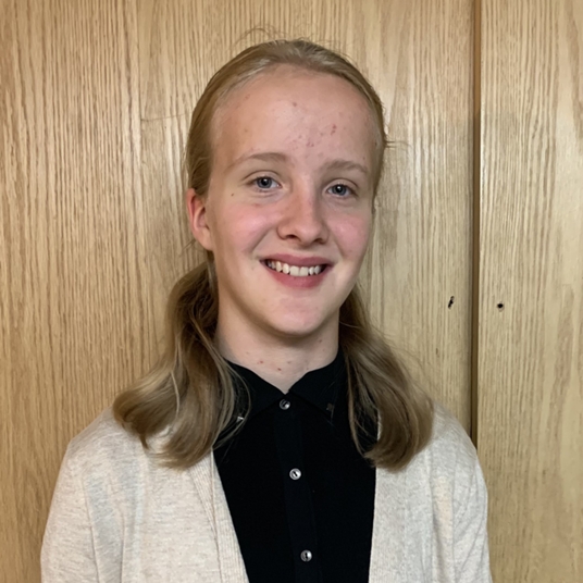 Esther Lankow head shot