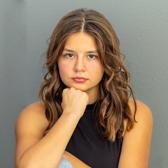 Sezen Unaldilar head shot