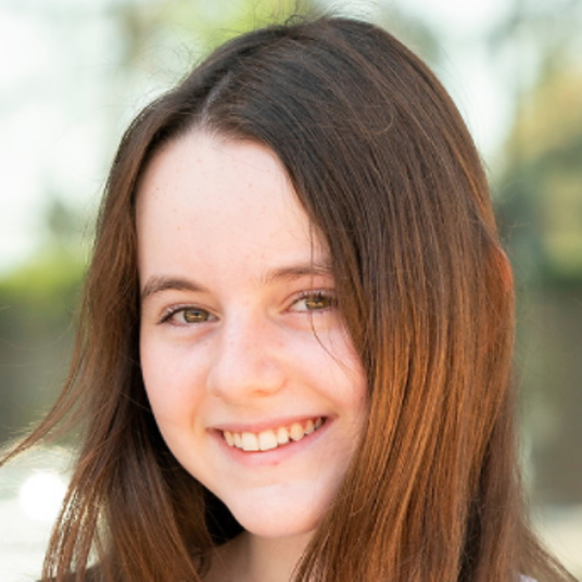Chloe Geist head shot