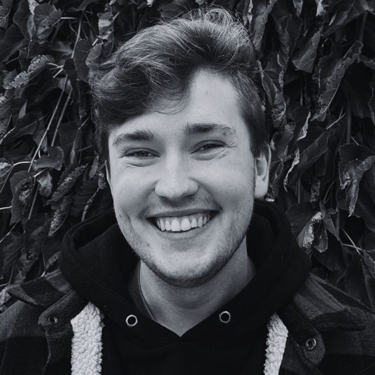 Zachary Larsen head shot