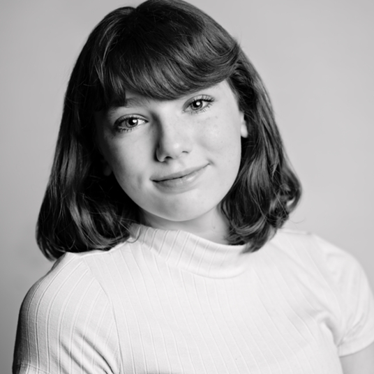 Amanda Leonhardt head shot