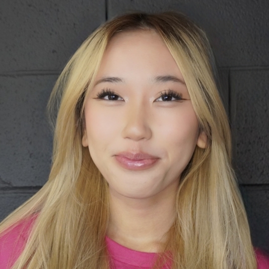 Zoe To head shot
